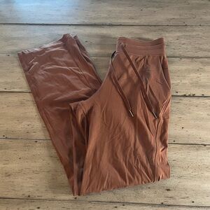 Lululemon ready to rulu pants